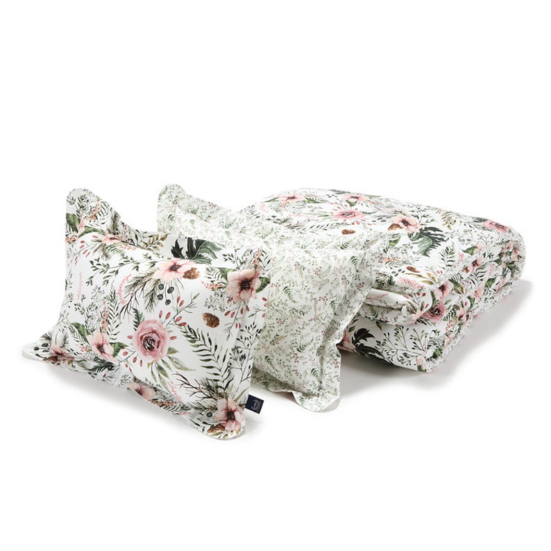 double quilt and pillows