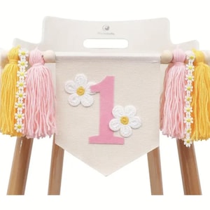 Flower Boho Daisy High Chair Banner, 1st Birthday Banner, Birthday Photo Backdrop, One Banner, Girl 1st Birthday Banner, Yarn Tassel Garland