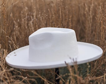 Ivoorwitte wolvilt fedora: brede rand herfst, bruid, cowboyhoed, aangepaste verbranding