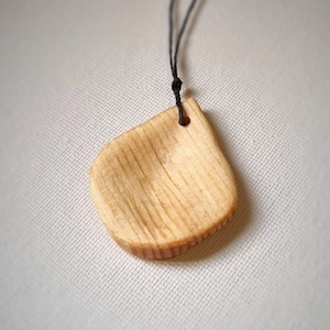 Diamond Grip Worry Wood Pendant Necklace - Redwood Handmade