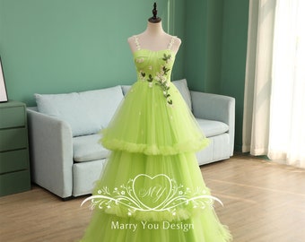 2023 New Special Green Floral Lace Applique Prom Dress for Woman,Senior Prom Dress,Tiered Party Dress,Spaghetti Strap Lace-up Prom Dress