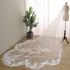 Luxury Floral Lace Scalloped Wedding Veil,Classic Wedding Veil,Soft Edge Flower Lace Bridal Veil,Ivory Bridal Veil,Cathedral Bridal Veil