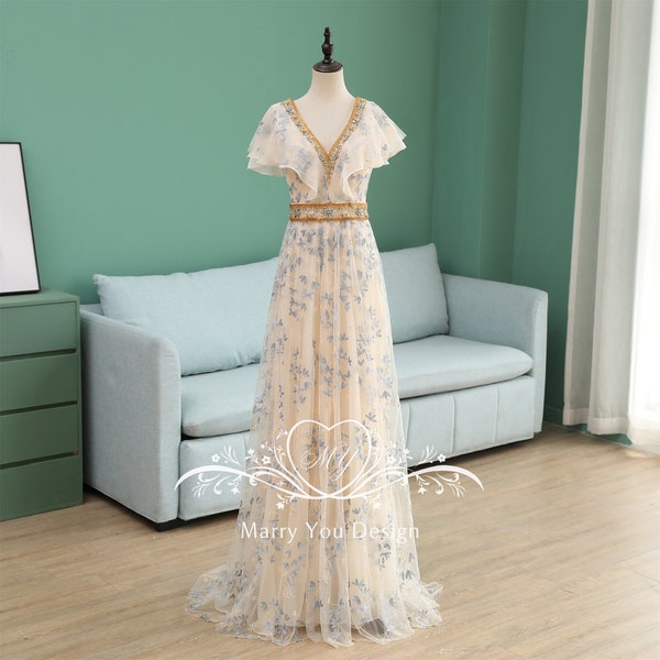2023 New Elegant Champagne Princess Prom Dress,Crystal&Beading V-neck Prom Dress,Formal Event Dress,Leaf Embroider Dress,Zipper Prom Dress