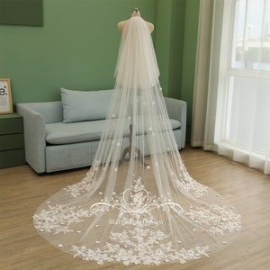 Boho Floral Lace Wedding Veil,Elegant Floral Lace Wedding Veil,Bridal Veil with Blusher for Classic Wedding,Lace Bridal Veil,Cathedral Veil