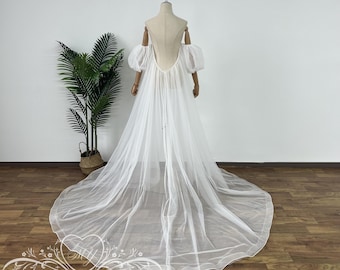 Minimalist Tulle Bridal Cape Veil with Sleeves,Puff Sleeves Wedding Cape,Solid Tulle Cape for Bride,Tulle Cape Veil,Classic Wedding Cape
