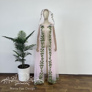 Fairytale Pink Wedding Cape,Green Leaf Lace Bridal Cape,Edge Green Lace Wedding Cape,Pink Royal Length Cloak,Leaf Classic Lace Bridal Veil