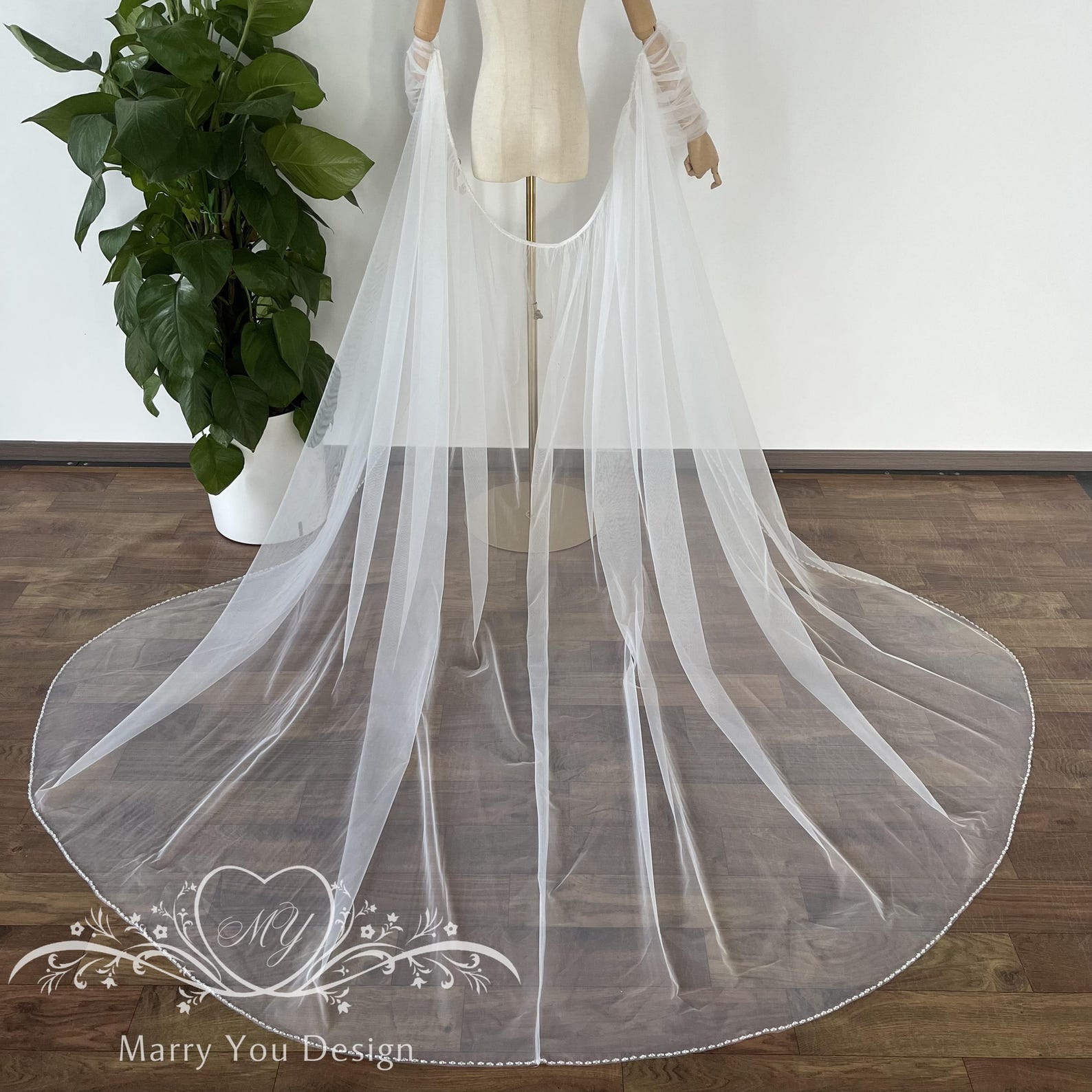 Minimalist Tulle Wedding Cape,pleating Half-sleeves With Long Train ...