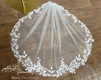 Dreamy Short Wedding Veil, Leaf Lace Bridal Veil