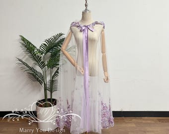 Capa de boda con capucha de ensueño, capa de boda con flores moradas, capa de boda para bodas al aire libre, capa de novia con hombros descubiertos, capa de boda para césped