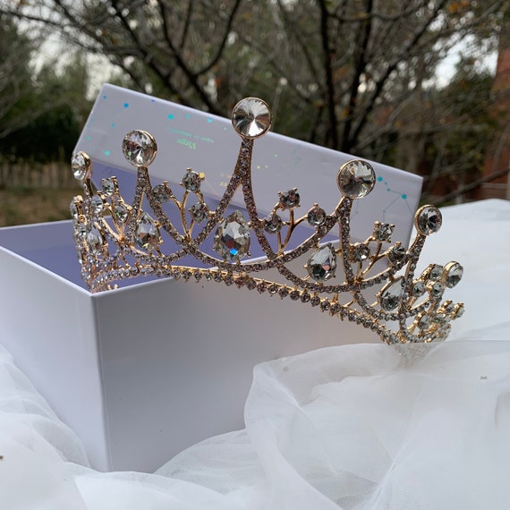 White gold tiara deals