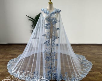 Capa de boda con flores azules de cuento de hadas, capa de boda con capucha, capa de boda para boda con temática oceánica, capa de novia con velo, velo de catedral