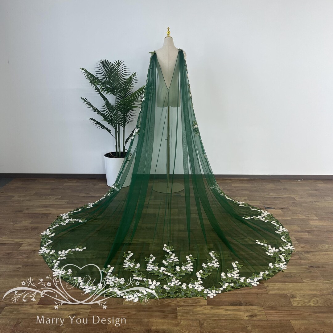 Green Wedding Cape,v-back Bridal Cape for Faerie,lawn