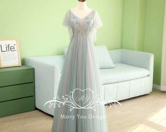 Gray Lace Deep V-neck Prom Dress for Woman,Beading Sleeveless Fairy Dress for Senior Prom/Evening Party,Sequined Long Floor-Length Prom Gown