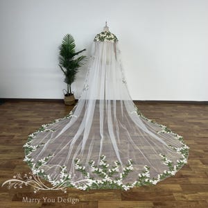 Wedding Cape,Green Leaf Bridal Cape Veil,White Little Daisy Wedding Cloak for Faerie,Lawn Wedding Shoulder Cape Veil,Cathedral Cape Veil