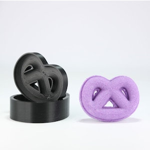 PRETZEL Bath Bomb Mold, DIY original BathBombs Set 3D Printed Kit, Fun Gift Idea for Mom&#39;s & Kids