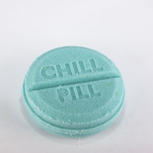 CHILL PILL Bath Bomb Mold, DIY original BathBombs Set 3D Printed Kit, Fun Gift Idea for Mom's & Kids image 4