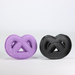 PRETZEL 3 inches Bath Bomb Mold, DIY original BathBombs Set 3D Printed Kit, Fun Gift Idea for Mom&#39;s & Kids