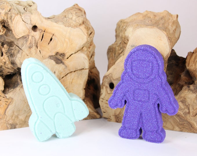 Space Bath Bombs Gift set. Lovely gift for perfect for your little (or big) space enthusiast. for kids & adults exciting bath time.