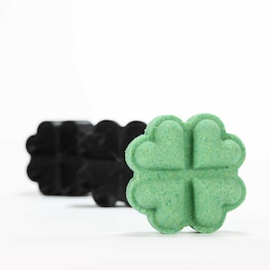 Four Hearts 2 inches Bath Bomb Mold, DIY BathBombs 3D Printed Kit. Fun Valentines Gift Idea for Mother, Daughter & Kids
