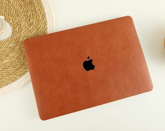 Funda para Macbook de cuero vegano marrón coral con texto personalizado para Macbook 2022 2021 M2 M1 Chip A2681 A2338 A2442 A2485