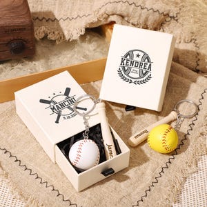 Personalisierte Baseball-Schlüsselanhänger, Team Player Geschenk, Mini Baseball Set Bag Tag, Rucksack Schlüsselanhänger, Vatertagsgeschenk