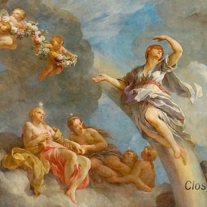 Pu&ograve; includere: Un dipinto che rappresenta una scena della mitologia greca. Una donna con un abito bianco fluttuante e una fascia rossa ascende al cielo su un arcobaleno. &Egrave; circondata da nuvole e cherubini. Il dipinto &egrave; realizzato in uno stile classico con colori tenui.