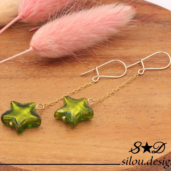 Boucles d'oreille avec perle de verre de Murano, étoile verte feuille d'or, gold filled