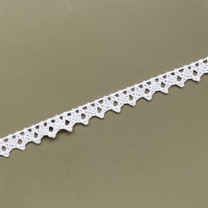 Ribete de encaje de ganchillo de algodón cluny con borde festoneado geométrico vintage, 1/2&quot; 1,2 cm de ancho, blanco apagado