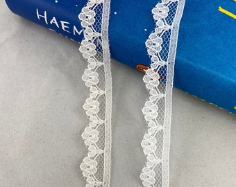 3 yards Floral scalloped edge nylon raschel lace trim,  1/2" 1.3 cm wide, White , Non-stretch