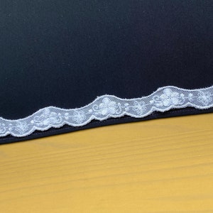 Vintage white flower scalloped edge embroidered tulle lace trim, Rayon, 3/4&quot; 2cm wide, Bridal lace trim, Lace veil