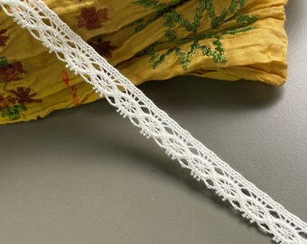 Ivory wheel edge cotton crochet cluny lace trim, 1/2" (1.3 cm) wide, Torchon lace, Scallop lace