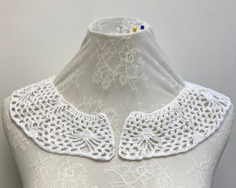 White vintage handmade crochet lace collar, applique motif, 1 pair of 11 1/4" x 5 5/8"