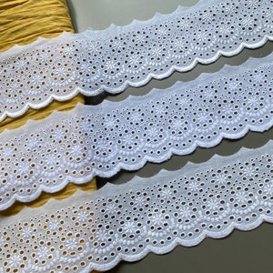 Retro circle floral scalloped cotton eyelet lace trim, 2 7/8&quot; 3&quot; (7.3 cm 7.6 cm) wide, Ivory, White, Broderie anglaise, Embroidered lace