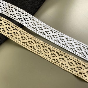 Kreis Kette Einsetzen Spitze, 1 1/4 "(3.2 cm), 1 3/8" (3.6 cm) breit, Beige, Weiss, Häkel Spitze