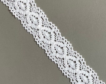 Antique Rhombus Scalloped Edge Cotton Cluny Crochet Lace Trim, 1" wide, Ivory