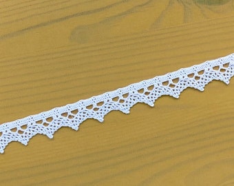 Ribete de encaje de crochet cluny con borde de picot de algodón, 5/8" 1,5 cm de ancho, blanquecino