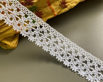 Delicate off white geometric fine cotton yarn scallop crochet lace trim, 1 1/8" (2.8 cm) wide, Cluny lace, Torchon lace, Lace edge