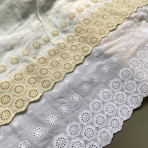 Wide three rows of daisy flower scalloped cotton eyelet lace trim, 11&quot; 13&quot; (28 cm 33 cm) wide, Lace edge, Broderie anglaise