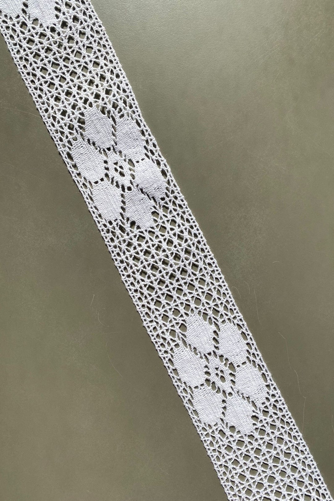 Daisy Insertion Cotton Cluny Crochet Lace Trim, 2 1/8