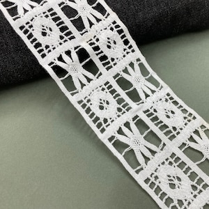 Ivory geometric insertion cotton cluny lace trim, 3" 7.6 cm wide, Crochet lace, Vintage lace