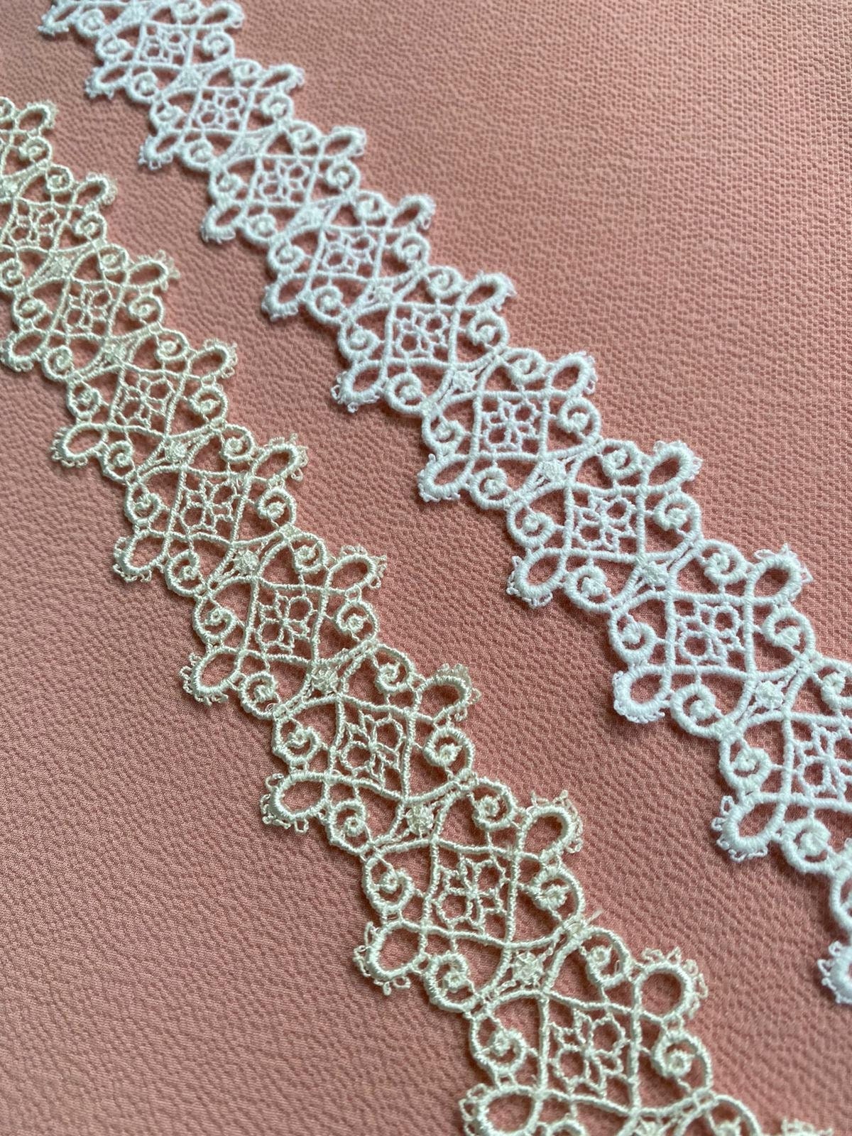 Floral Scalloped Edge Polyester Venice Lace Trim Beige 1 1 1/4 1 5/16 1 7/16 Wide White Chemical Lace Guipure Lace Ivory