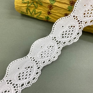 White tomato scalloped edge cotton eyelet lace trim, 2 3/8&quot; 6cm wide, Broderie anglaise