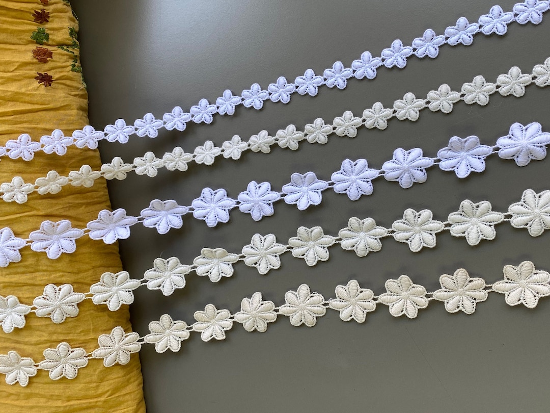 Daisy Flower Cotton Venice Lace Trim, 5/8