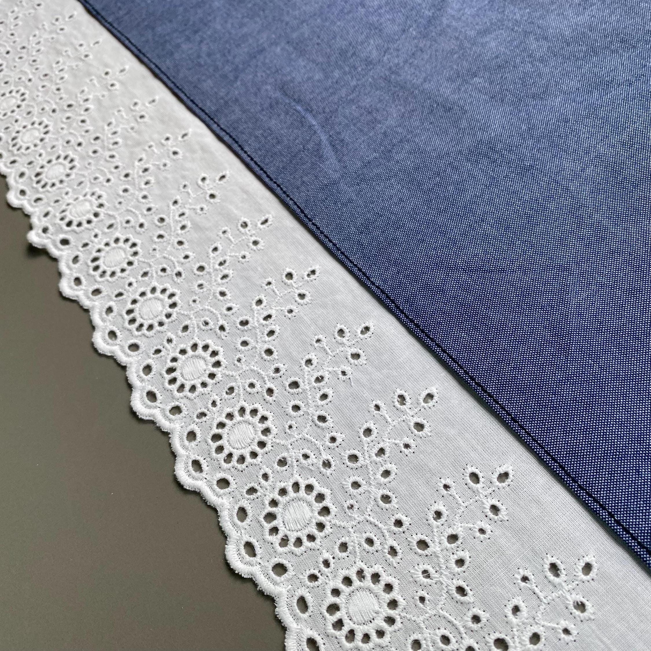 Wide Daisy Floral Scalloped Edge Cotton Eyelet Lace Trim, 3 1/2