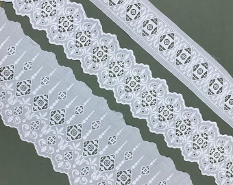 Vintage witte diamanten katoenen kantversiering met oogjes, 3 1/2" 4,5" 5" 8" (8,9 cm 11,5 cm 12,5 cm 20,3 cm) breed, Broderie Anglaise