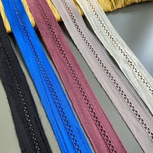 3 cm breite Zick-Zack Spitze mit Lochstickerei, 3 cm Breite, Beige, Schwarz, Blau, Braun, Burgunderrot