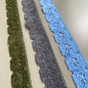 Geometric scalloped edge polyester lace trim, 1 1/4&quot; wide, Grey, Blue, Green