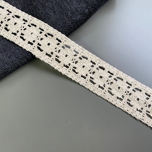 Natürliche beigefarbene quadratische Baumwoll-Häkelspitze, 4,8 cm breit, Cluny-Spitze, Torchon-Spitze, Heirloom-Spitze