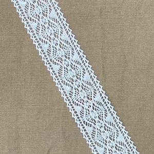 Delicate Circle Scalloped Edge Cotton Cluny Crochet Lace Trim, 1 3/16&quot; 3 cm wide, White