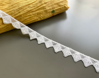 Rhombus picot edge cotton venice lace trim, 1 1/8" 2.8cm Wide, Ivory, Guipure Lace, Chemical Lace